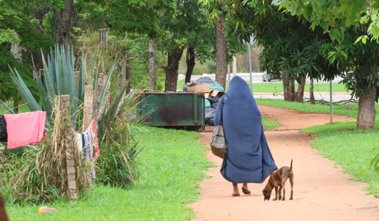 IBGE prevê censo em 2028 para contar população em situação de rua