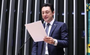 Câmara aprova minirreforma que limita multas partidárias a R$ 30 mil