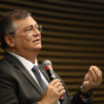 Dino critica moda da autocontenção e defende STF