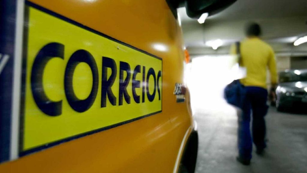 Durigan prevê prejuízo de R$ 10 bi nos Correios