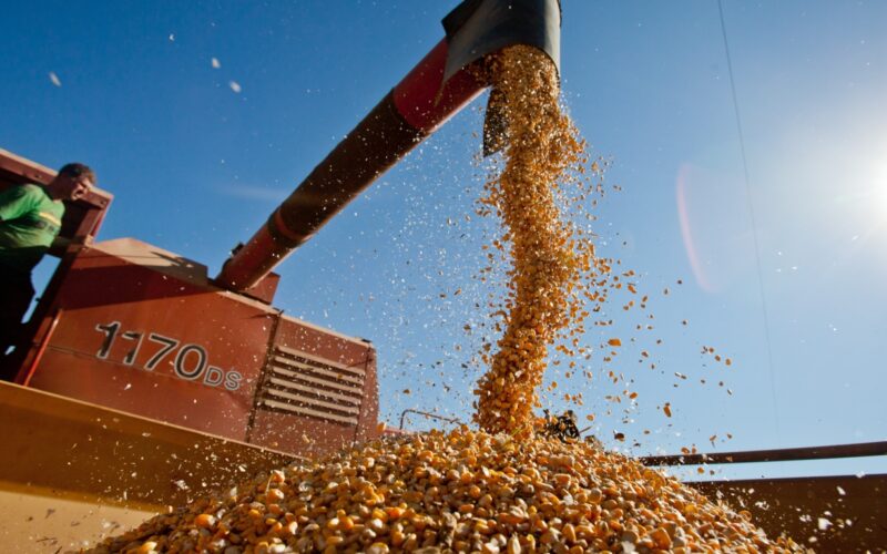 IGP-DI sobe 2,41% em abril impulsionado por agro e indústria