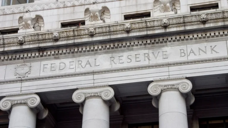 Inflação de 1 ano nos EUA sobe para 3,6% em abril, Fed de NY