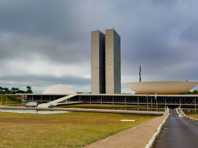 STF retoma julgamento de mudanças na Lei de Improbidade