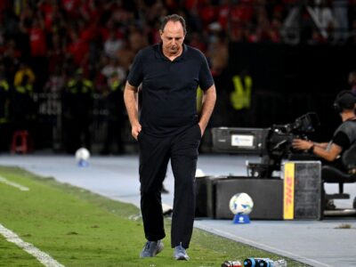 Torcida protesta contra Ceni após empate do Bahia com Grêmio