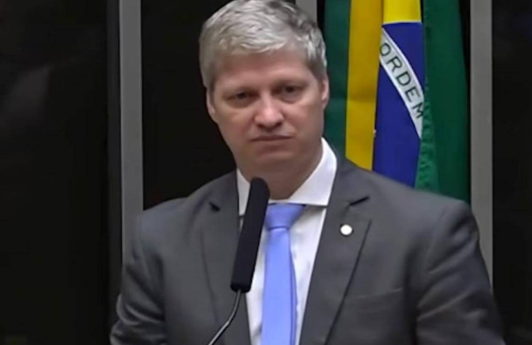 Van Hattem acusa general de intimidação e pede processo