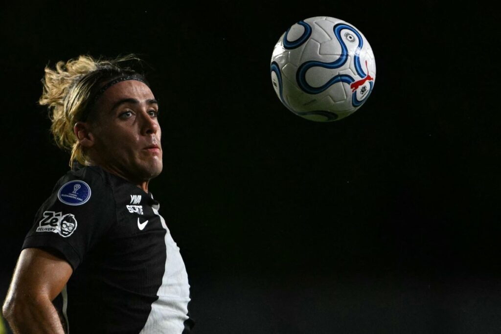 Vasco 0 x 3 Bragantino: crise e copos em Renato
