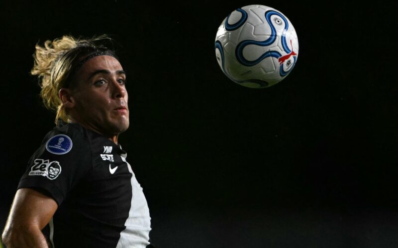 Vasco 0 x 3 Bragantino: crise e copos em Renato