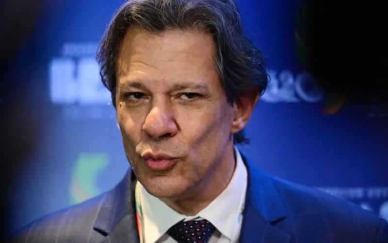 Haddad: 'Lei tem que ser aplicada independentemente de torcida' sobre Wagner