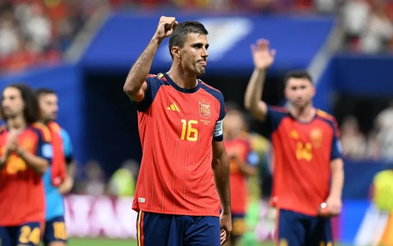 Lamine Yamal marca 1º gol em Copas e Espanha goleia Arábia