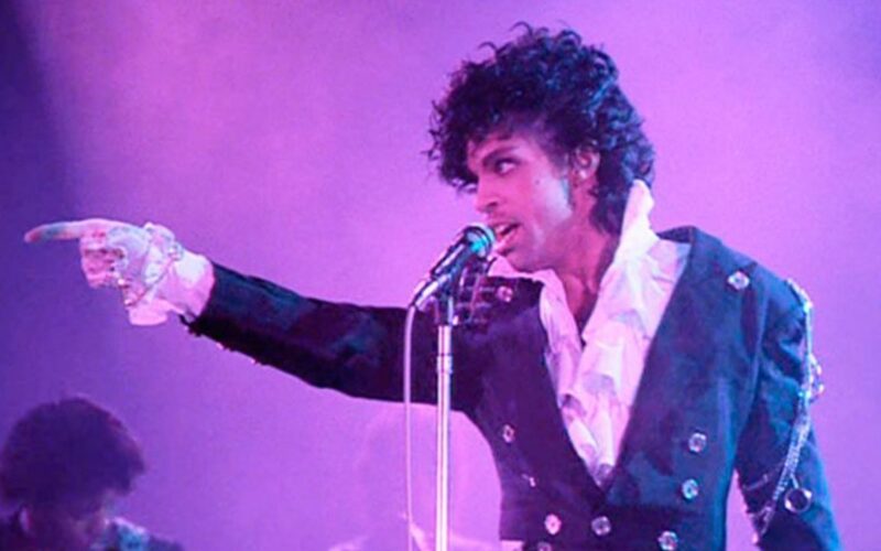 Prince: disco póstumo “Timeless” traz 10 inéditas em agosto