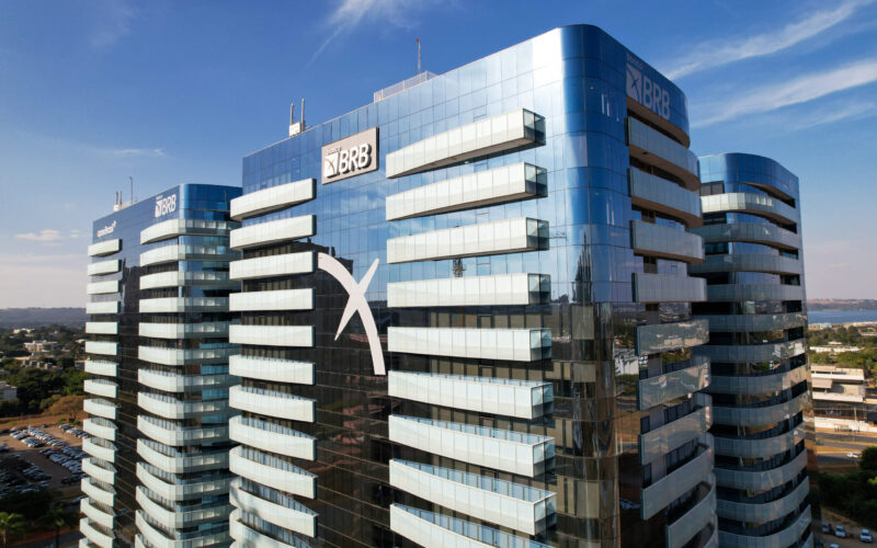 S&P rebaixa nota do BRB e cita incerteza sobre capitalização