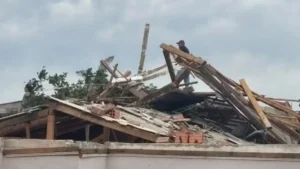 Temporal causa estragos e leva 3 cidades de SC a declararem emergência