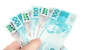 Bancos elevam provisões e endurecem crédito com alta dos calotes