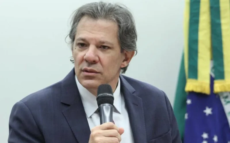 Haddad questionará gestão Tarcísio após PM seguir seu motorista