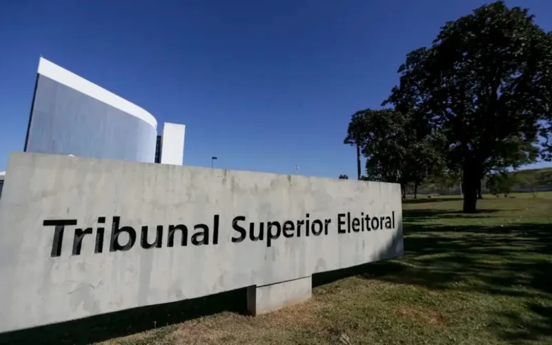 TSE suspende sistema após filiação indevida de Flávio Bolsonaro