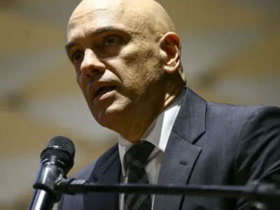 Moraes mantém caso contra informantes de jornalista na 1ª Turma do STF
