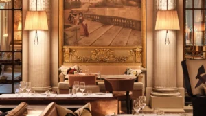 Surrealismo à mesa: luxo gastronômico em Paris